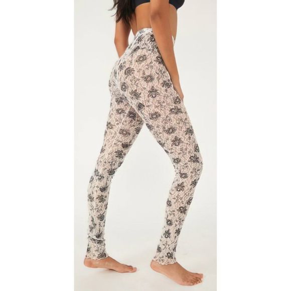 Free People Women Layered In Lace Floral Legging Ivory Combo - Picture 2 of 12
